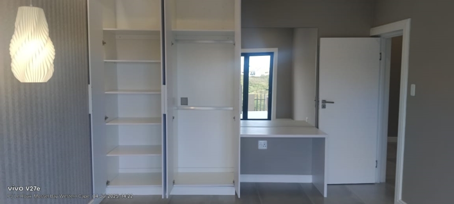 4 Bedroom Property for Sale in Seemeeu Park Western Cape